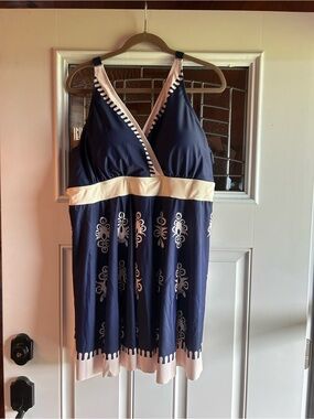 BloomChic Navy and Cream V-Neck Women’s Dress Size22/24